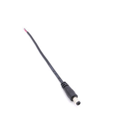 Corrente nera dei connettori di cavo di CC del PVC 5A che valuta il tipo impermeabile elettrico della spina